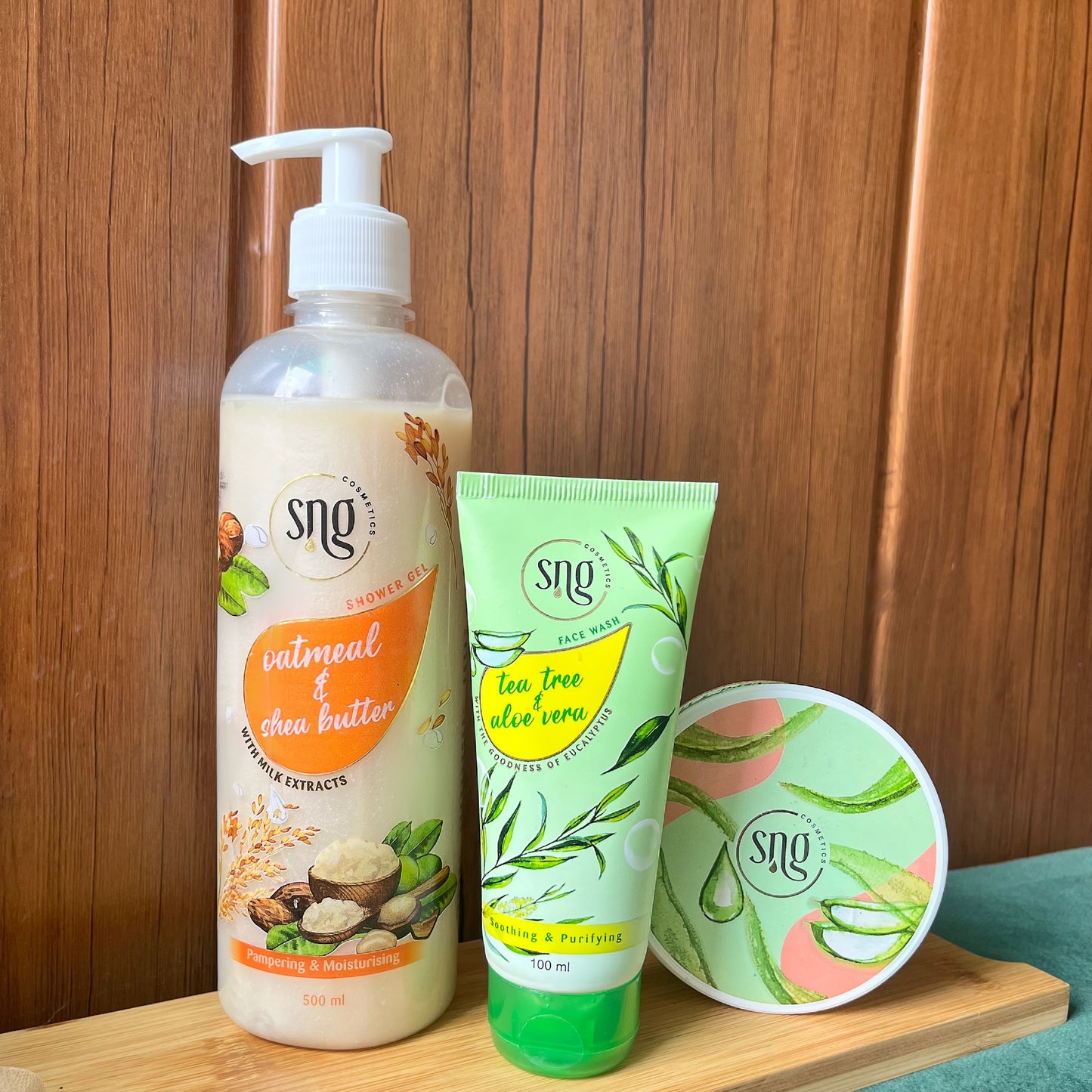 Oatmeal & Shea Butter Shower Gel + Aloevera and Vitamin E Light Hydra Boost Face Moisturiser + Tea Tree & Aloevera Facewash (500ml + 150ml + 100ml)